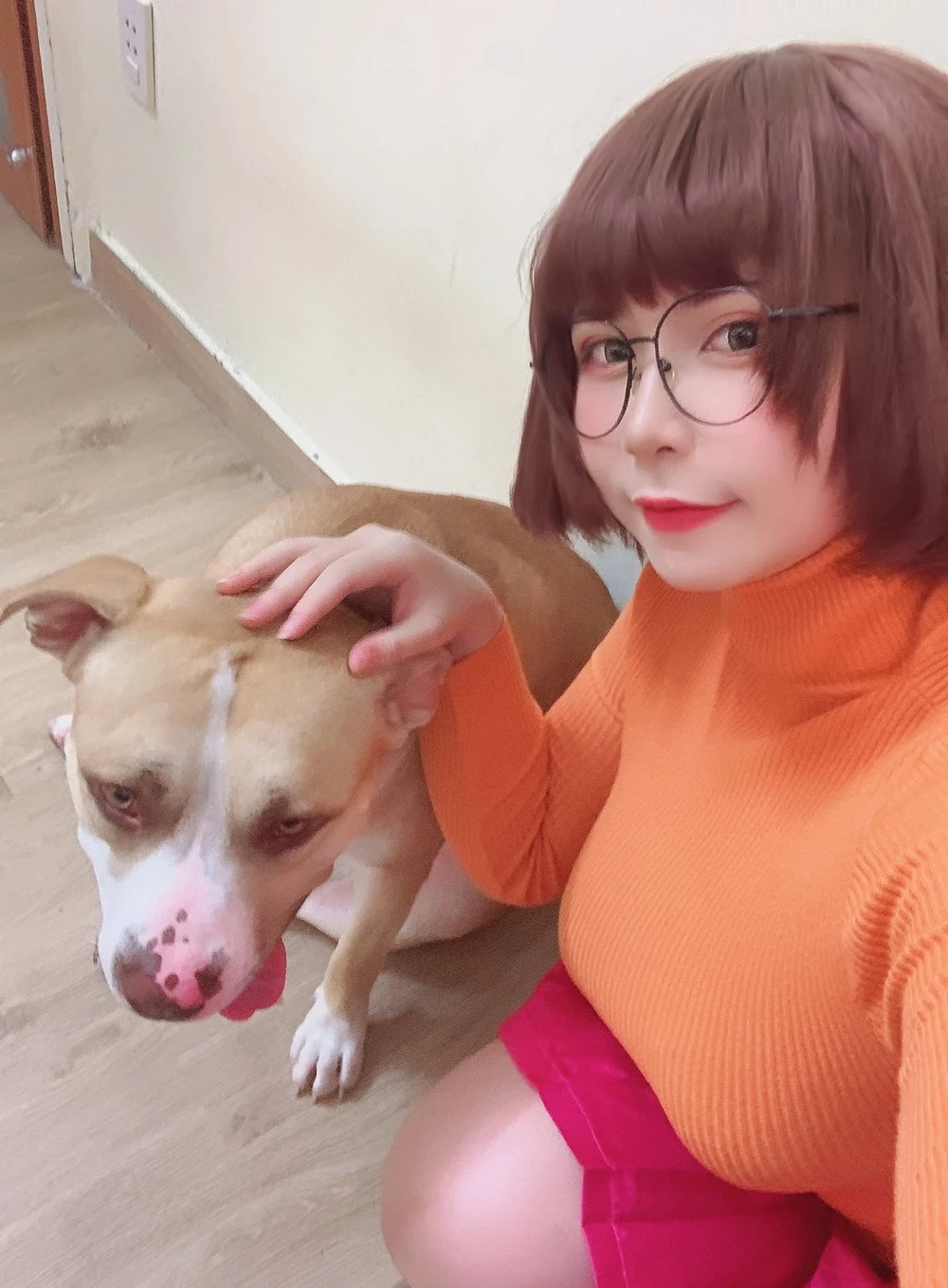 UyUy - Velma