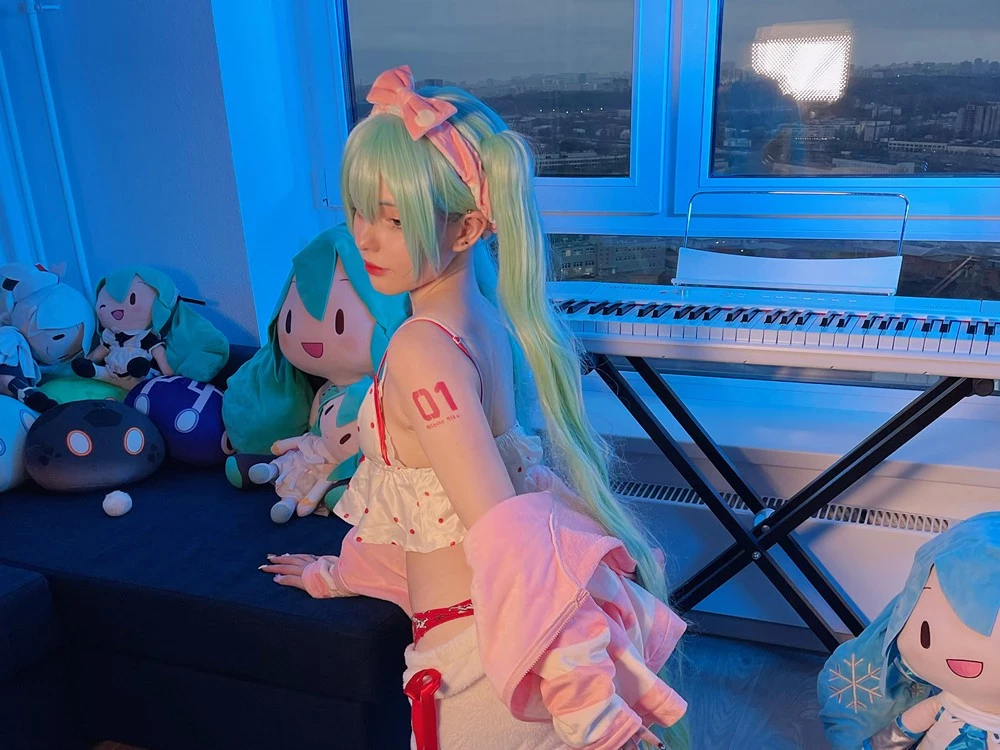 [2022-6-28] Saya Scarlet - Cozy Miku