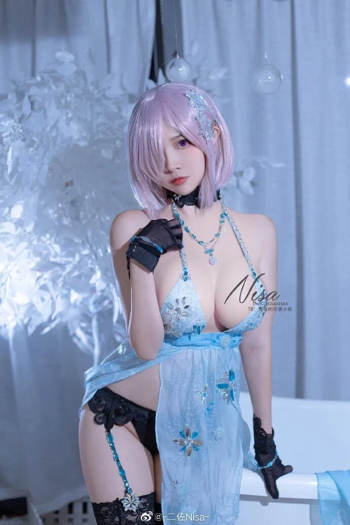 fate馬修水晶禮服cos,驚豔絕美的身材 cn-二佐Nisa- [9P]