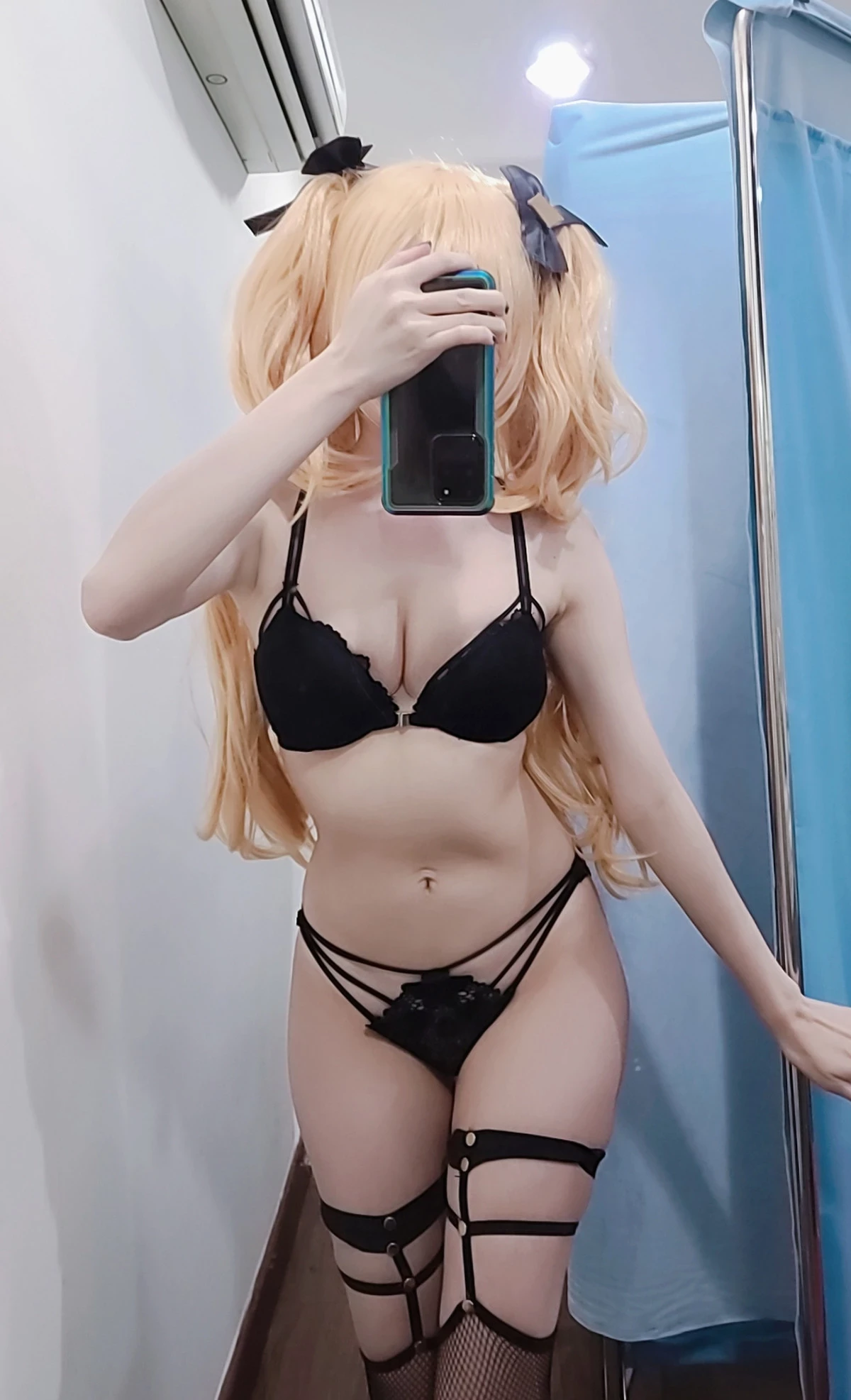 Sally多啦雪 Cosplay Fischl Gothic Lingerie