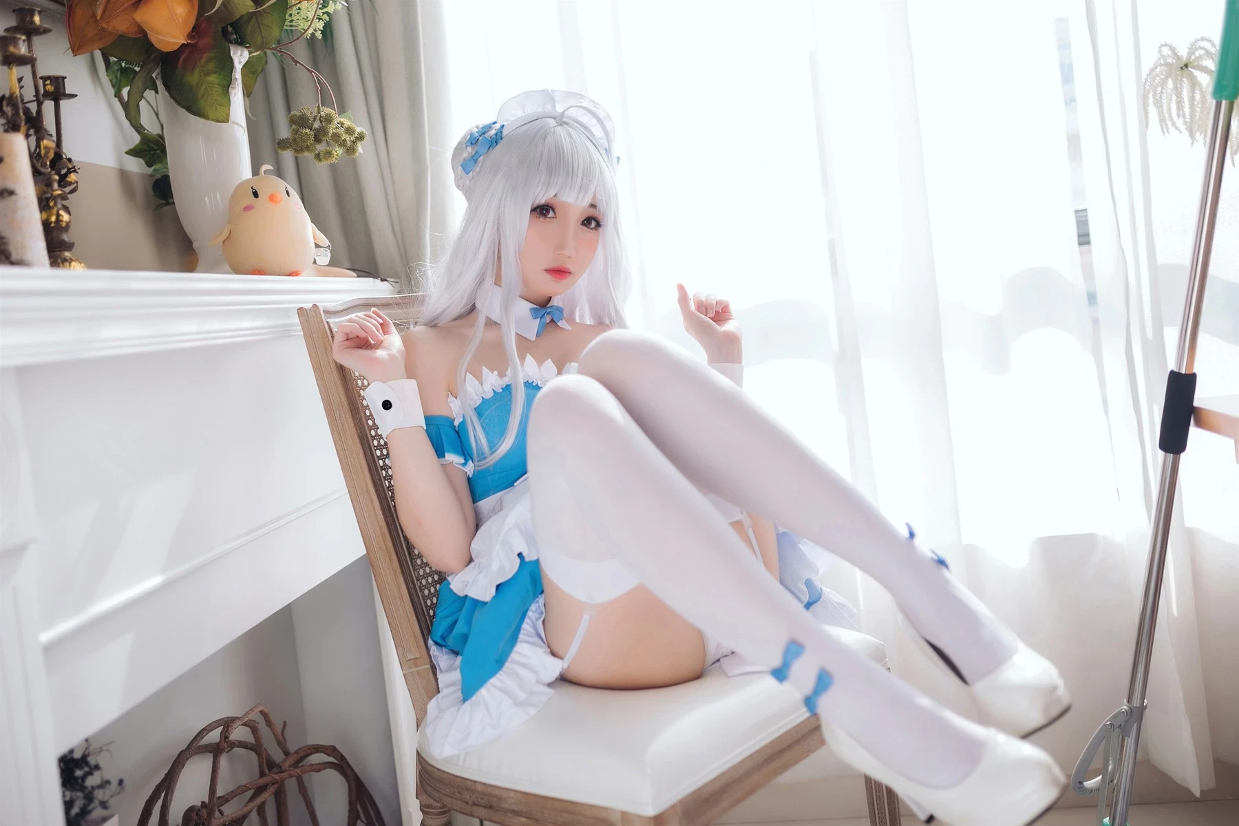 燜燜碳 Cosplay 小天鵝女僕