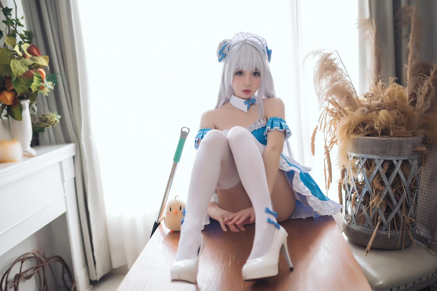 燜燜碳 Cosplay 小天鵝女僕