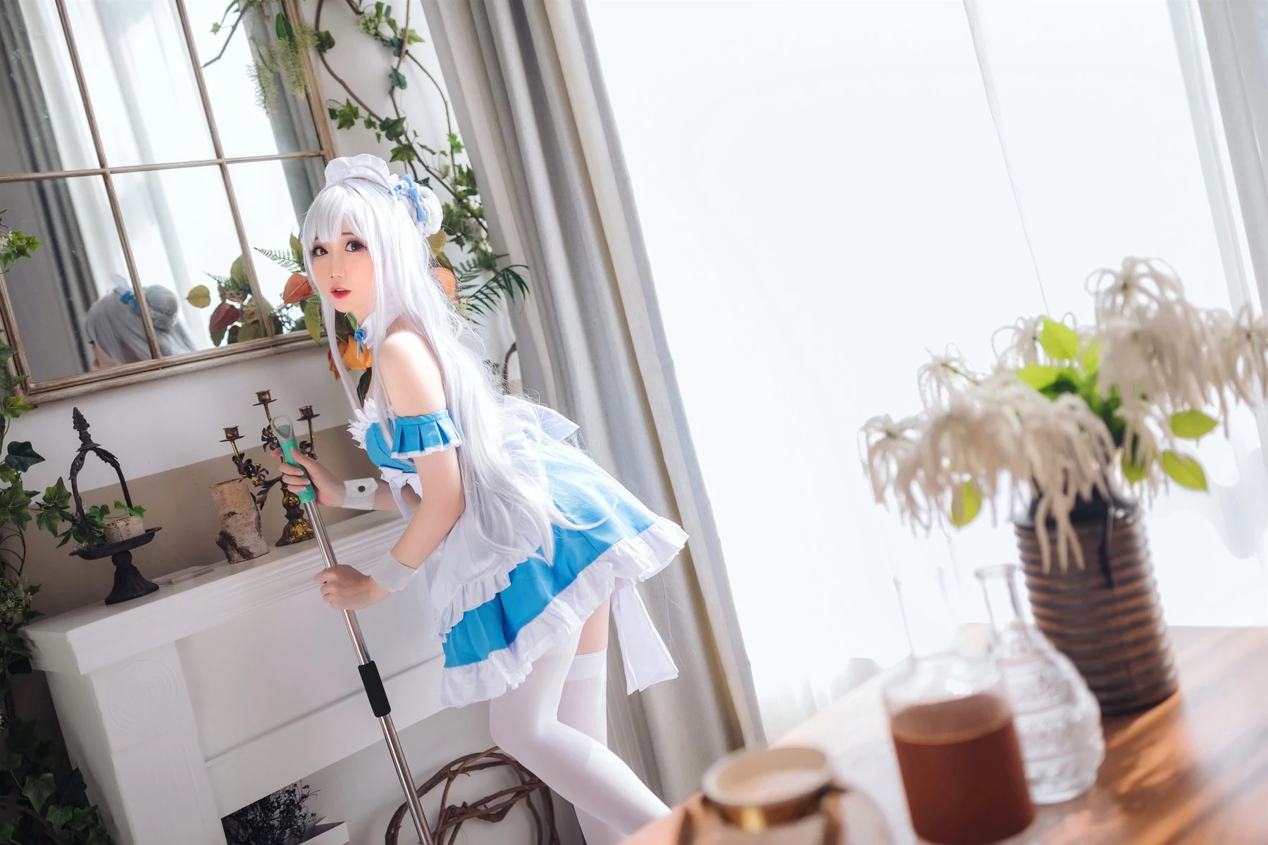 燜燜碳 Cosplay 小天鵝女僕