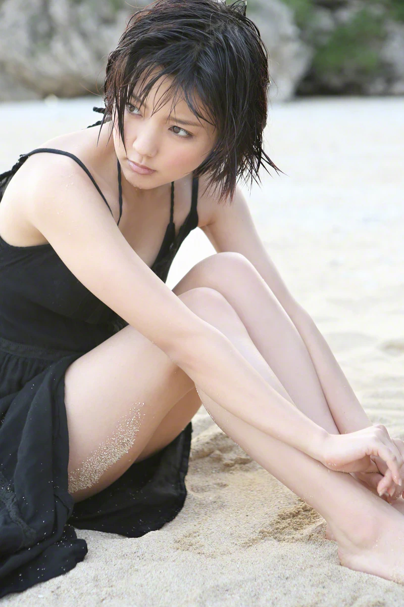 117 Erina Mano 真野恵里菜 2