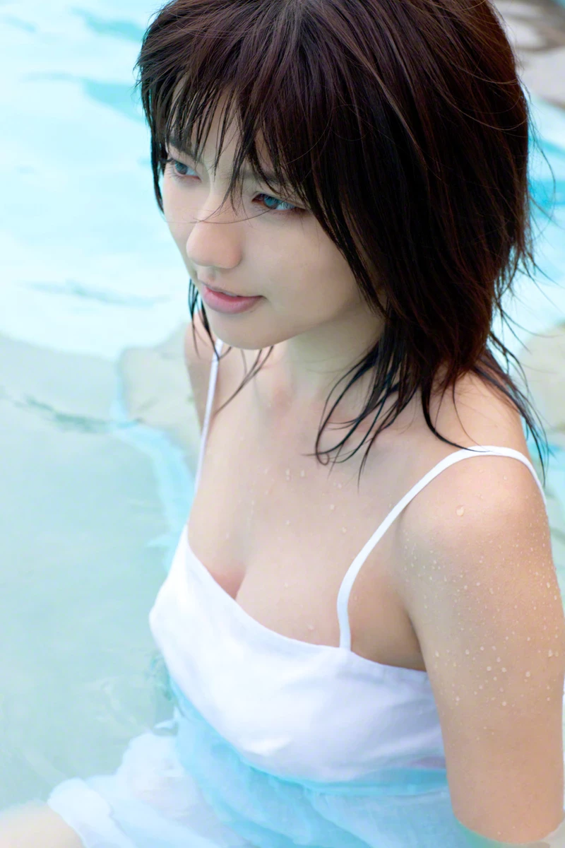 117 Erina Mano 真野恵里菜 1