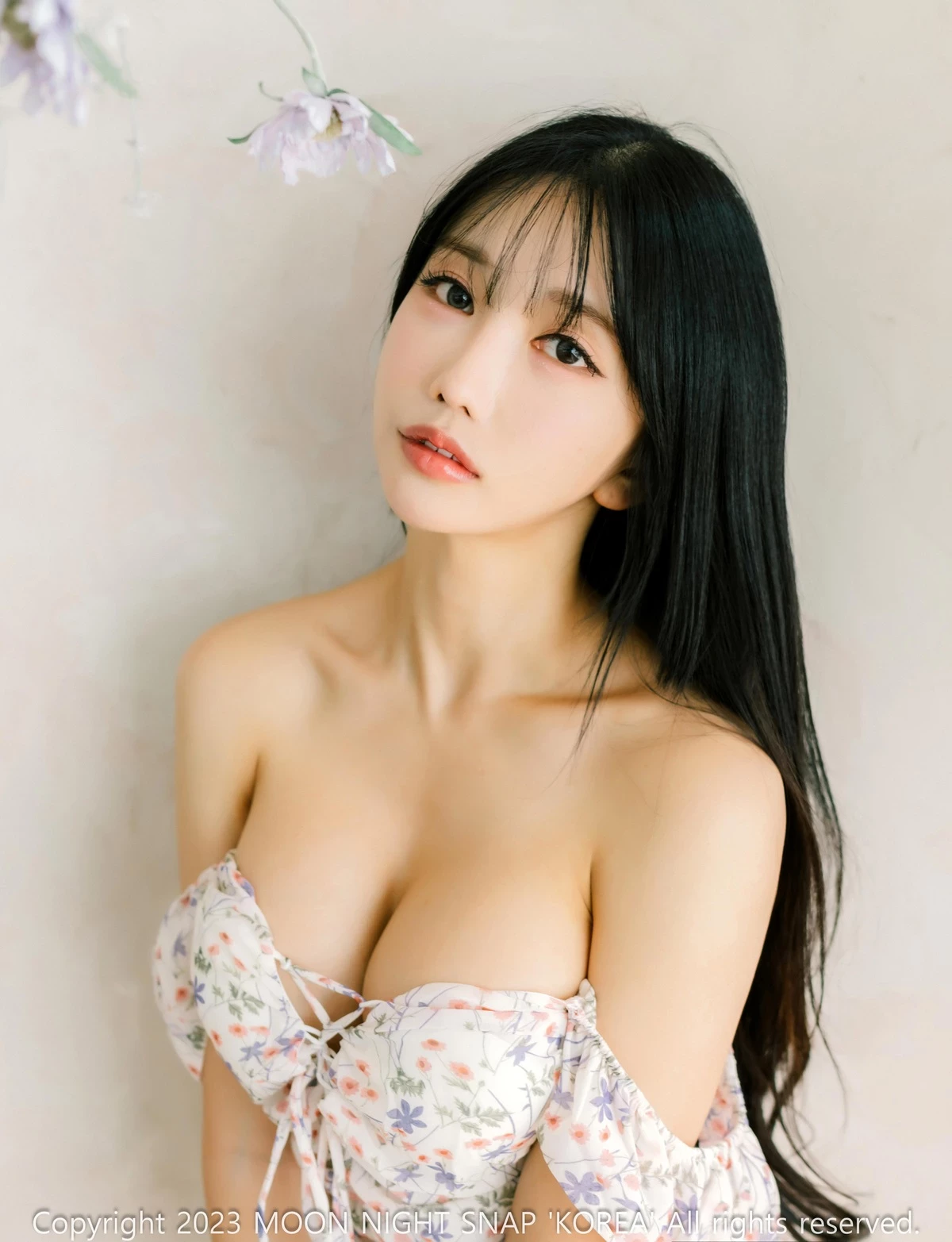 [Yunjin 챌이] 乳波震震都露在外面 元气满分 [46P]