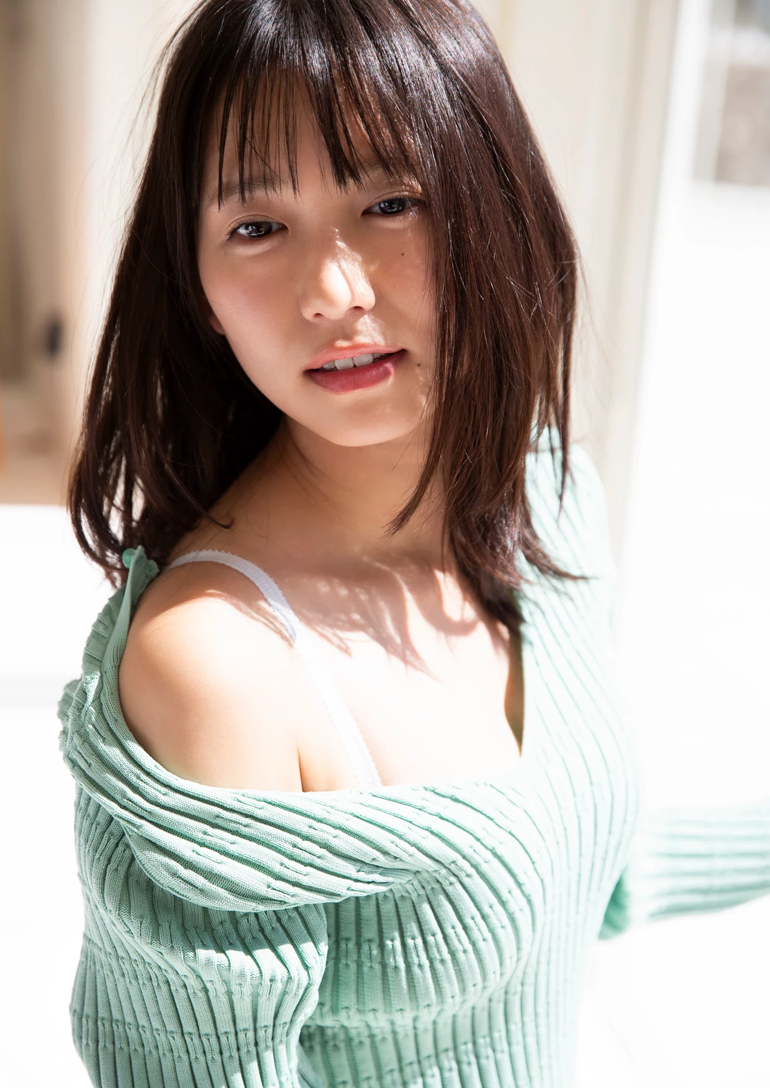 志田音々[Photobook] 2024.05.09 [デジタル限定 YJ PHOTO BOOK]写真集“ねねとまるまる。” [375P]