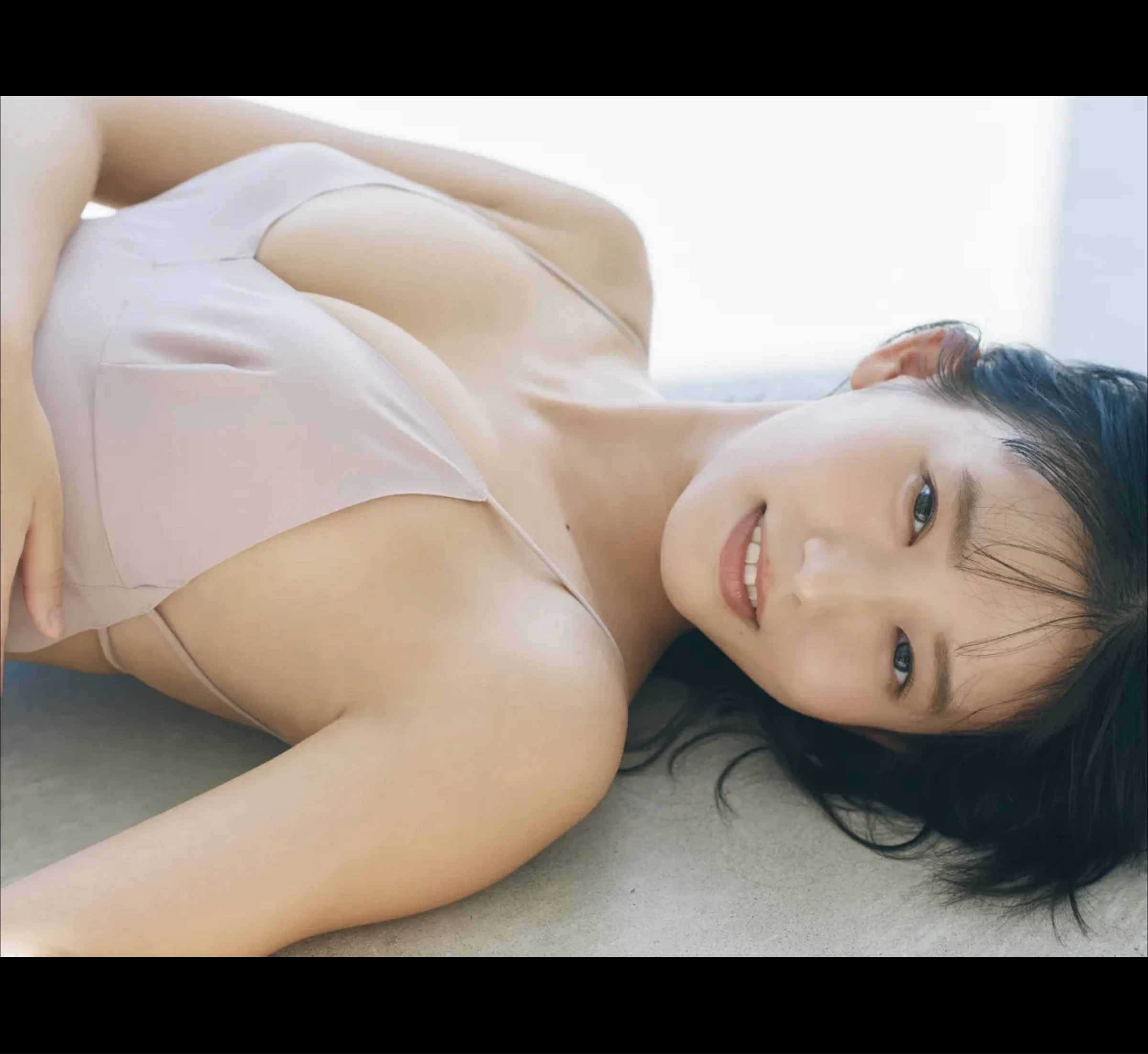 志田音々[Photobook] 2024.05.09 [デジタル限定 YJ PHOTO BOOK]写真集“ねねとまるまる。” [375P]