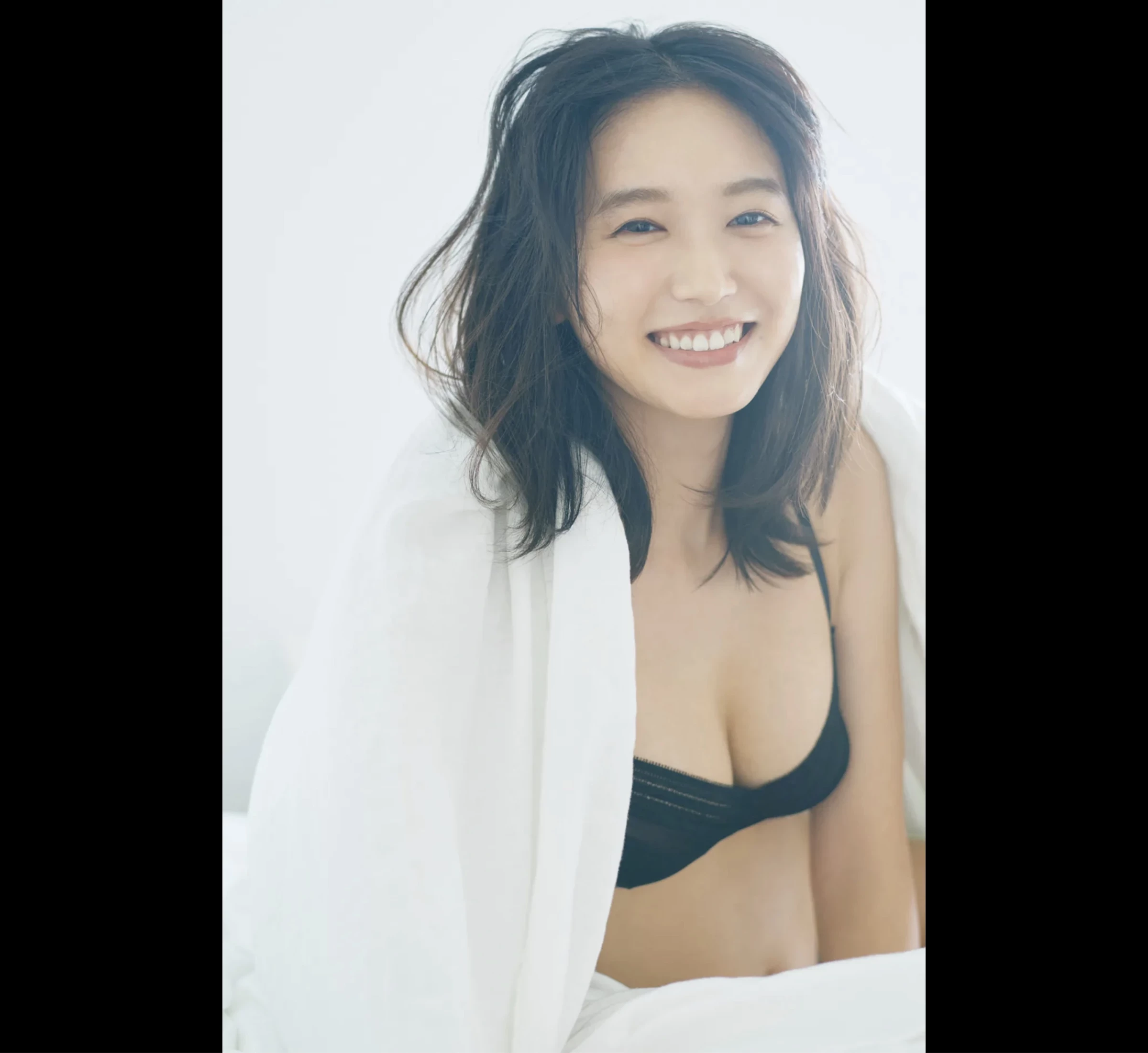 志田音々[Photobook] 2024.05.09 [デジタル限定 YJ PHOTO BOOK]写真集“ねねとまるまる。” [375P]