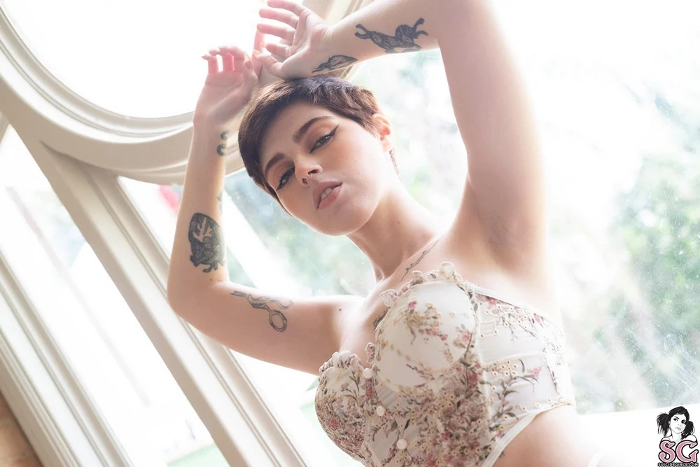 [Suicide Girls]Dec 25, 2024 - Aliese - Romance[45P]