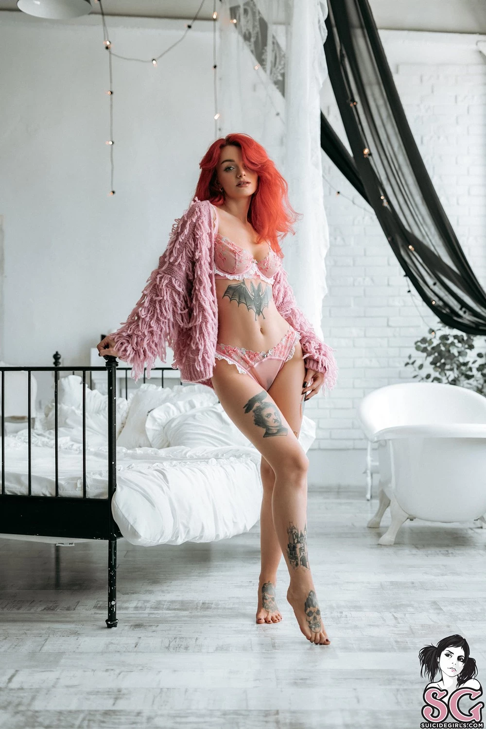 [Suicide Girls]Jan 03, 2025 - Sinni - Do I Look Good In Pink[44P]