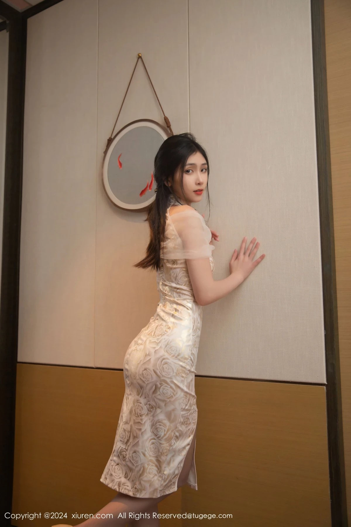 [XIUREN秀人网]2024.12.11 Vol.9583 刘婷婷 完整版无水印写真[80P]