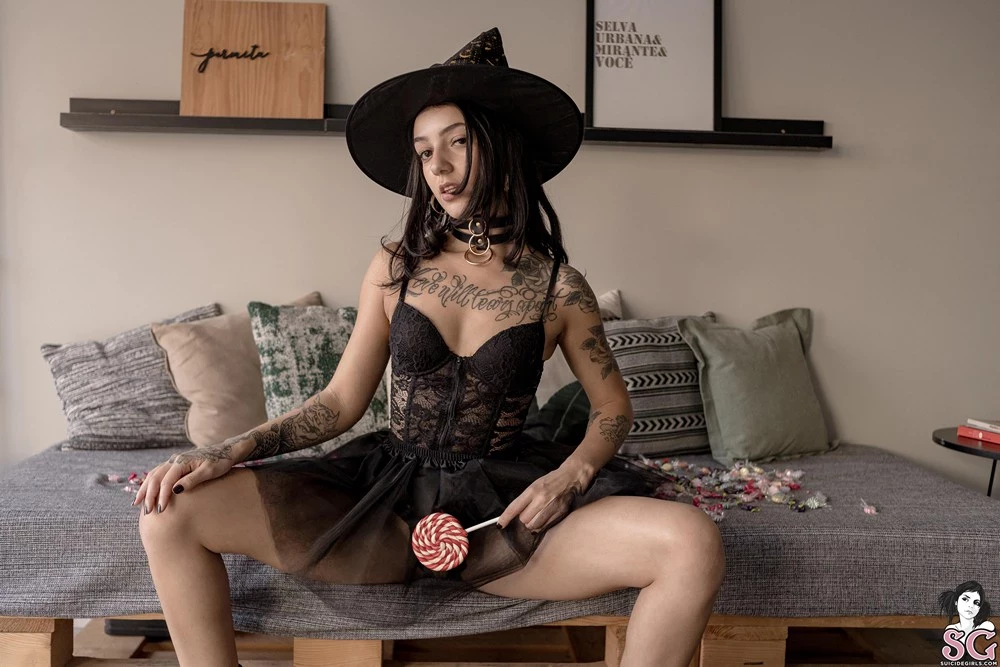 [Suicide Girls]Feb 06, 2025 - Manfredini - Doce Magia[48P]